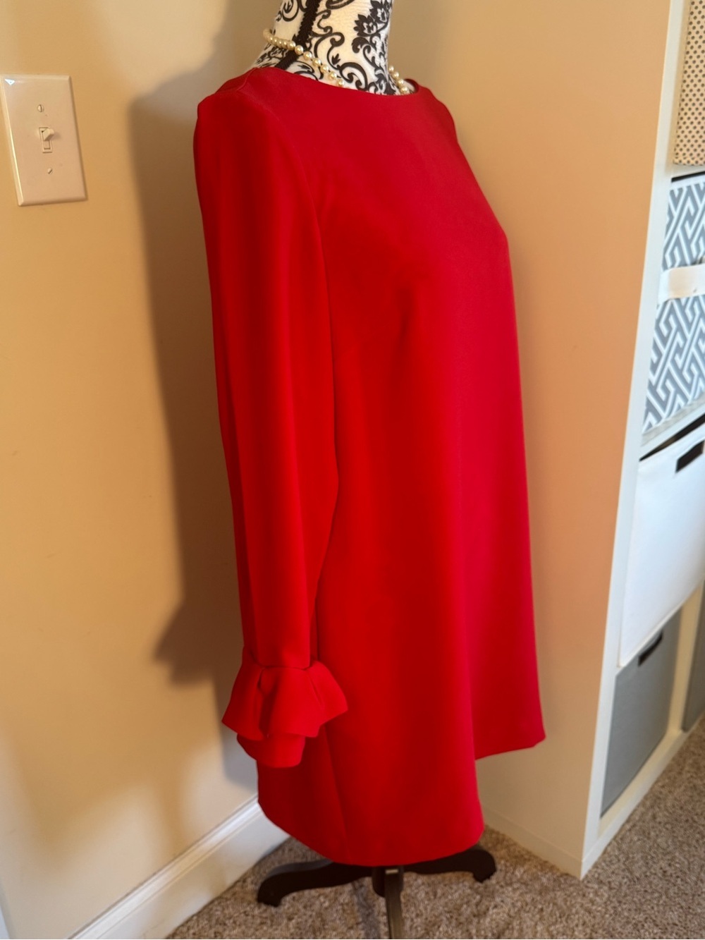 🥳Banana Republic Women's Red Ruffle-Sleeve Shift Dress - Picture 2 of 5